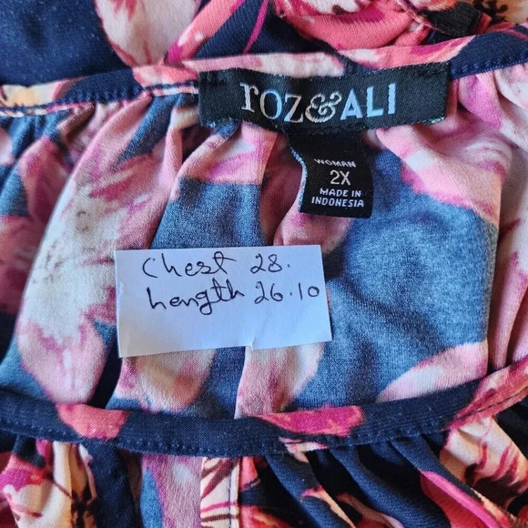 Roz And Ali Top Blouse Size 2x Multicolor Floral Long Sleeve Scoop Neck - Picture 4 of 8